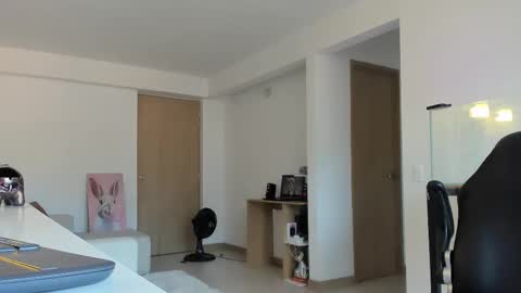 Sara online show from September 9, 9:47 pm