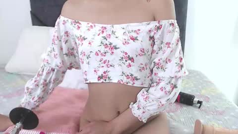 Snapshot of sara_sharma chatting on March 10, 7:10 am sara online show from March 10, 7:10 am