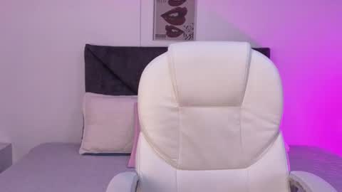 Snapshot of sara_sharma chatting on September 10, 1:55 pm sara online show from September 10, 1:55 pm