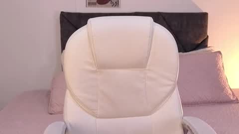 Snapshot of sara_sharma chatting on September 25, 2:43 pm sara online show from September 25, 2:43 pm