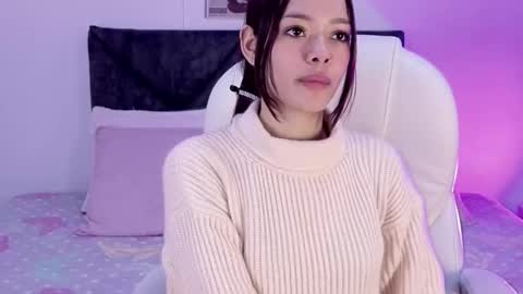 Snapshot of sara_sharma chatting on October 4, 1:09 pm sara online show from October 4, 1:09 pm