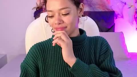 Snapshot of sara_sharma chatting on October 29, 3:47 pm sara online show from October 29, 3:47 pm