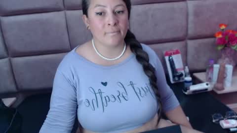 sara_thonson_ online show from February 9, 6:01 am