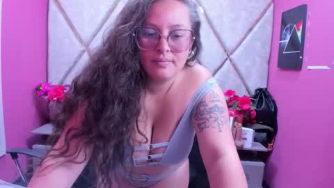 sara_thonson_ online show from November 27, 2:30 pm