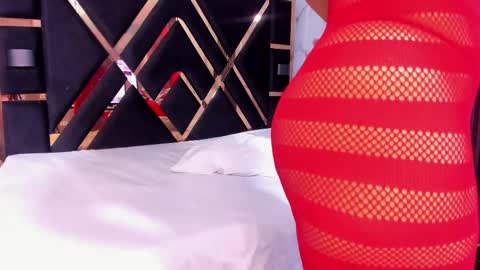 sara_tourner online show from October 1, 11:38 am