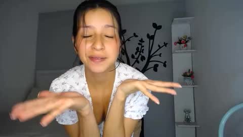 Sara online show from November 11, 1:49 am