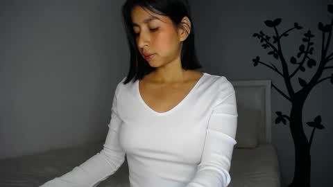 Sara online show from November 15, 1:25 am