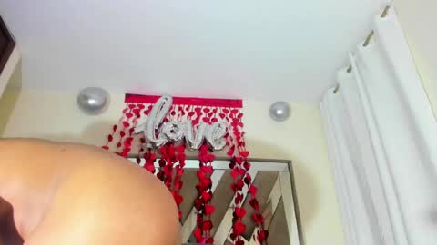 SARA 730 A 200 PM  online show from February 24, 7:19 pm