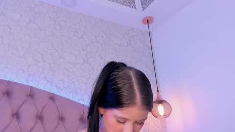 Snapshot of saraa_joness_ chatting on May 31, 7:37 pm Sara online show from May 31, 7:37 pm