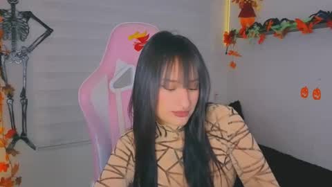 Sarah Ramirez online show from October 21, 3:40 am