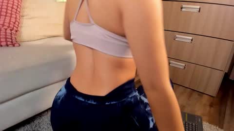 Sarah  online show from December 16, 2:38 am