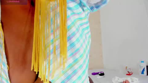 Snapshot of saraacollinss chatting on March 4, 3:00 am saraacollinss online show from March 4, 3:00 am