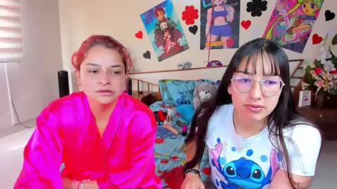 Snapshot of saraandmarilyn chatting on January 13, 1:39 pm Alahia and Marilyn online show from January 13, 1:39 pm