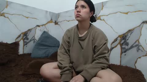 sara and thomas online show from December 21, 6:59 pm