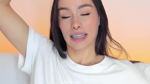 Sara online show from March 11, 4:57 pm