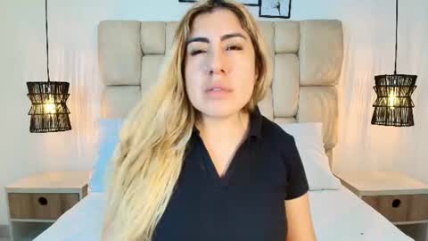 sarablonde_t online show from June 13, 11:24 pm