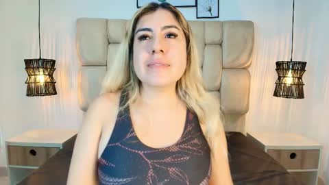 sarablonde_t online show from July 4, 8:15 pm
