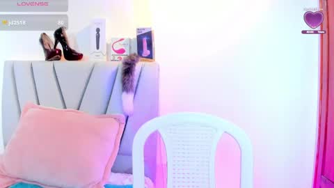 saraby__ online show from April 27, 8:40 pm