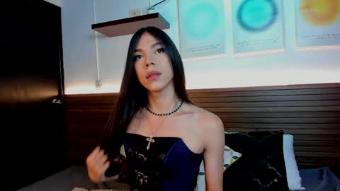 Snapshot of saracutie_ chatting on April 4, 5:32 pm Sara online show from April 4, 5:32 pm