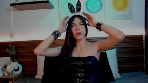 Snapshot of saracutie_ chatting on April 6, 7:15 pm Sara online show from April 6, 7:15 pm