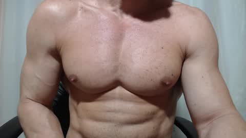 saradorj92 online show from April 13, 3:45 am