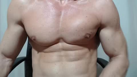 Snapshot of saradorj92 chatting on May 4, 4:41 am saradorj92 online show from May 4, 4:41 am