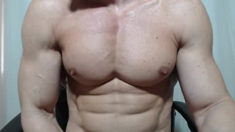 Snapshot of saradorj92 chatting on May 4, 5:09 pm saradorj92 online show from May 4, 5:09 pm