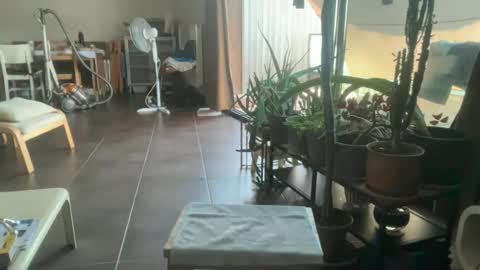 Snapshot of sarafossette chatting on June 29, 11:10 am Sara Fossette online show from June 29, 11:10 am