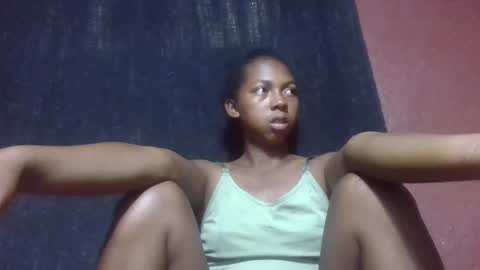 Snapshot of sarah146341 chatting on March 9, 11:25 am sarah146341 online show from March 9, 11:25 am