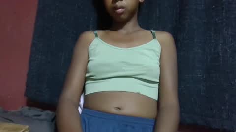 Snapshot of sarah146341 chatting on March 11, 9:34 am sarah146341 online show from March 11, 9:34 am