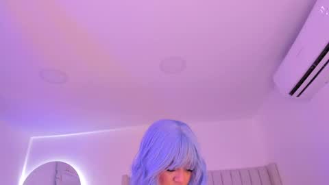 Sarah Bonneth online show from March 11, 11:12 am