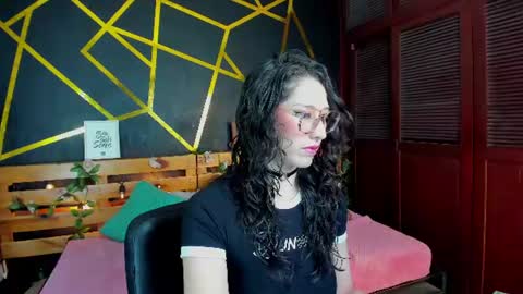 Snapshot of sarah_clarc chatting on July 2, 1:50 pm Sarah online show from July 2, 1:50 pm
