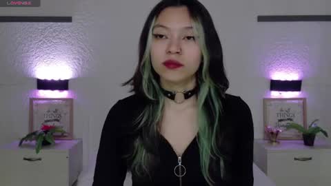 Snapshot of sarah_cute028 chatting on July 7, 1:15 pm Sarah online show from July 7, 1:15 pm