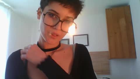 Snapshot of sarah_desire01 chatting on February 8, 3:04 pm Sarah online show from February 8, 3:04 pm