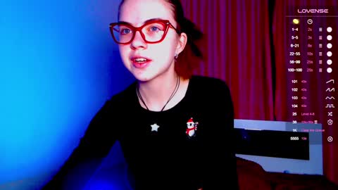 Snapshot of sarah_hs chatting on December 19, 1:51 pm Sarah online show from December 19, 1:51 pm