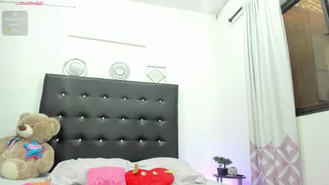 sarah_lowee online show from September 21, 7:59 pm