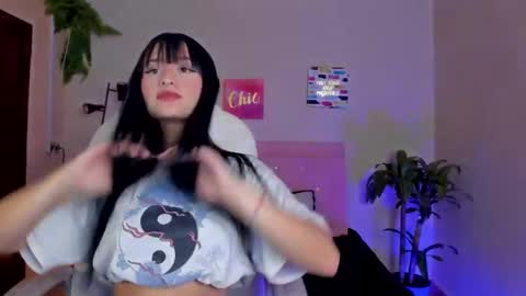 Snapshot of sarah_ramirez777 chatting on February 13, 11:50 am Sarah Ramirez online show from February 13, 11:50 am