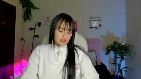 Snapshot of sarah_ramirez777 chatting on February 17, 5:43 pm Sarah Ramirez online show from February 17, 5:43 pm