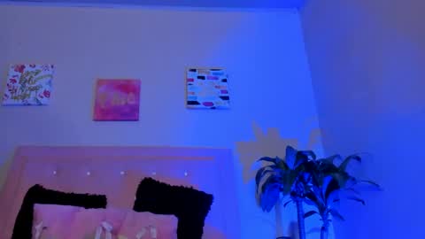 Snapshot of sarah_ramirez777 chatting on February 22, 11:35 am Sarah Ramirez online show from February 22, 11:35 am