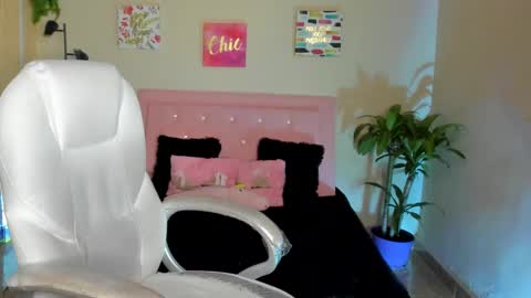 Snapshot of sarah_ramirez777 chatting on February 26, 11:52 am Sarah Ramirez online show from February 26, 11:52 am