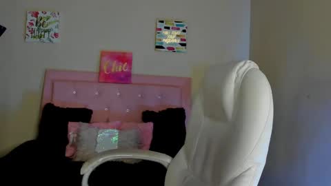 Snapshot of sarah_ramirez777 chatting on March 5, 6:12 pm Sarah Ramirez online show from March 5, 6:12 pm