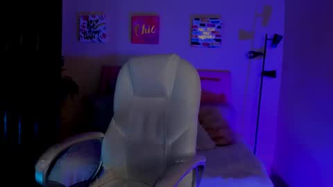 Snapshot of sarah_ramirez777 chatting on March 11, 11:44 am Sarah Ramirez online show from March 11, 11:44 am