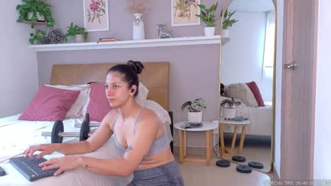 sarah_rayy online show from April 15, 7:58 pm