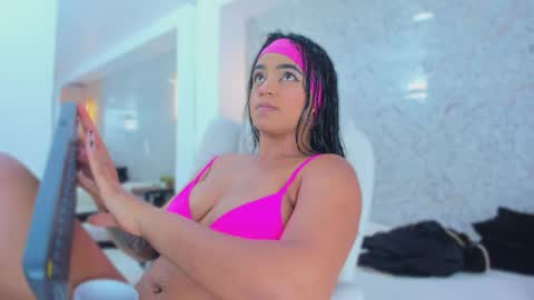 sarah online show from October 18, 12:17 pm