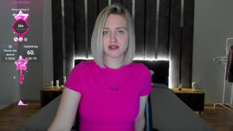 Snapshot of sarah_soul chatting on January 4, 4:01 am Sarah online show from January 4, 4:01 am