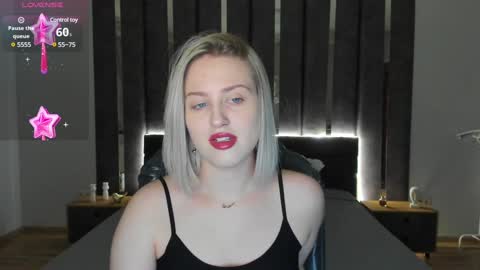 Snapshot of sarah_soul chatting on January 8, 12:38 am Sarah online show from January 8, 12:38 am