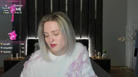 Snapshot of sarah_soul chatting on January 27, 6:52 am Sarah online show from January 27, 6:52 am