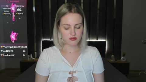 Snapshot of sarah_soul chatting on February 2, 3:54 am Sarah online show from February 2, 3:54 am