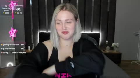 Snapshot of sarah_soul chatting on February 12, 7:13 am Sarah online show from February 12, 7:13 am