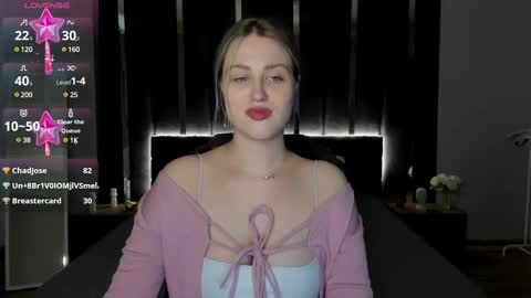 Snapshot of sarah_soul chatting on February 13, 4:00 am Sarah online show from February 13, 4:00 am